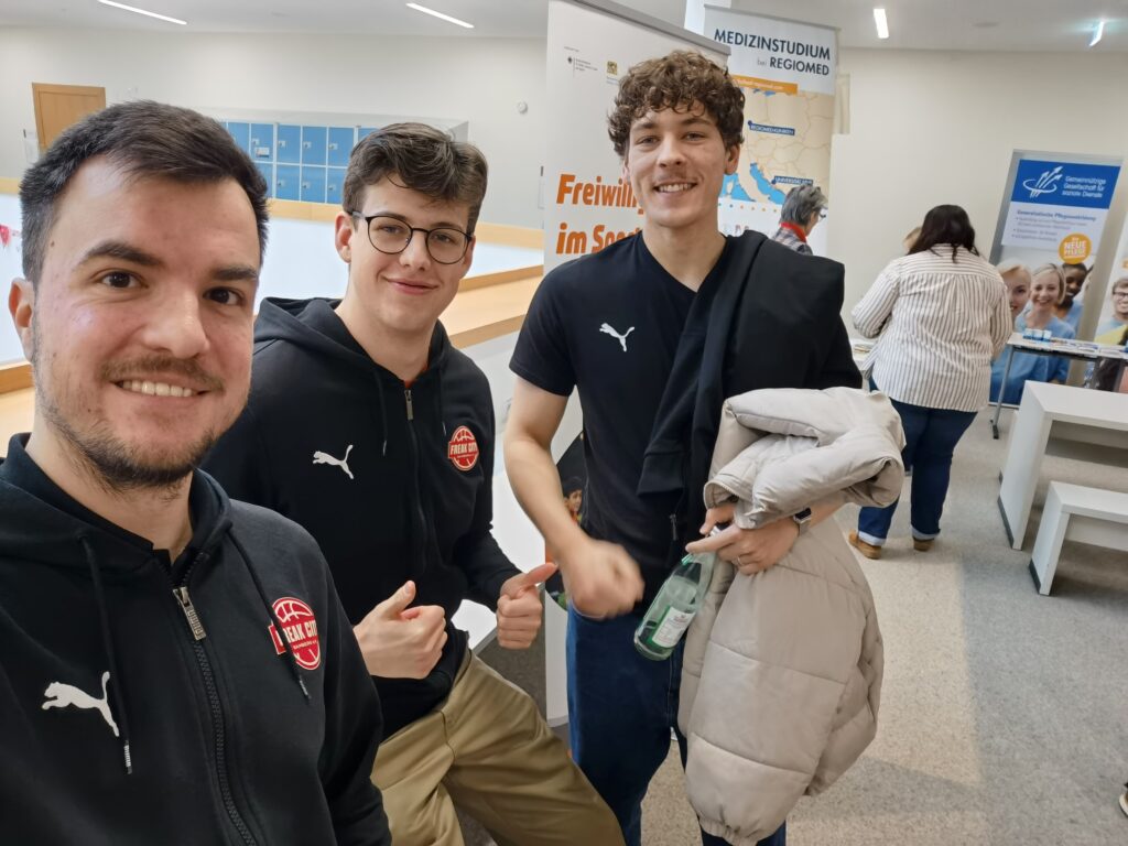 Die Freak City Bamberg e.V. macht Werbung für den Freiwilligendienst im Sport auf der Berufsmesse des Friedrich-Rückert-Gymnasiums in Ebern.